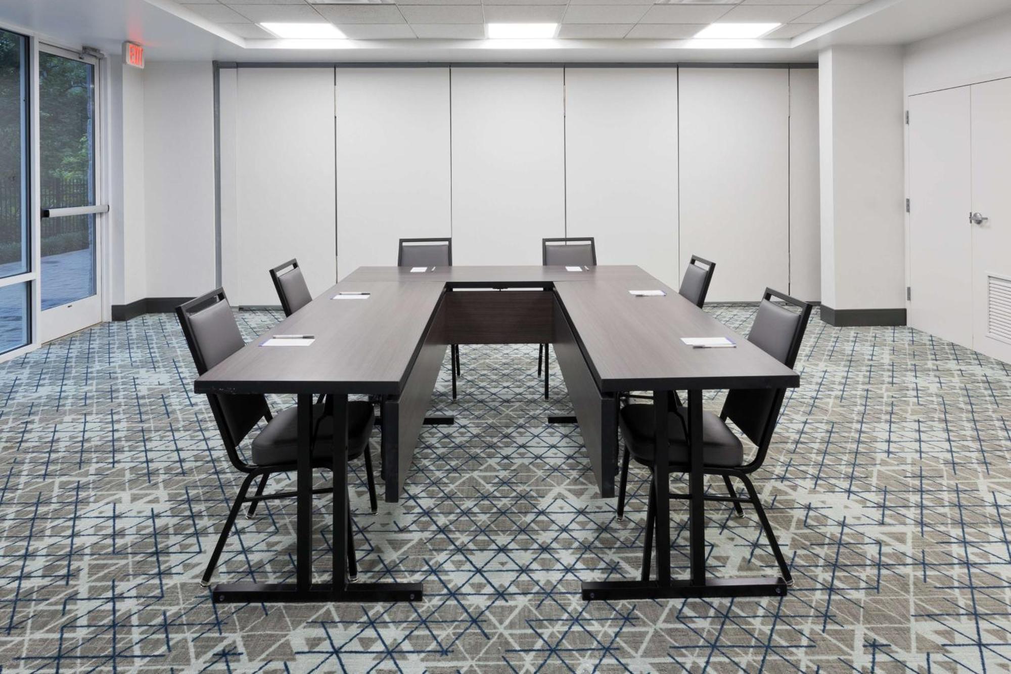 Hilton Garden Inn Birmingham Se/Liberty Park Экстерьер фото