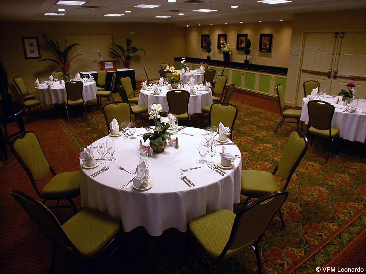 Hilton Garden Inn Birmingham Se/Liberty Park Ресторан фото